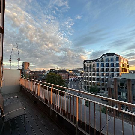 Spacious 2 Bedroom Penthouse Retreat London Exterior photo