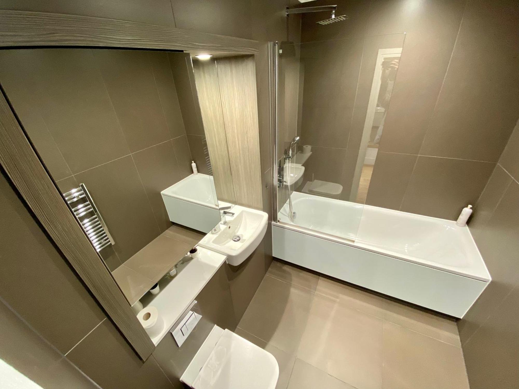 Spacious 2 Bedroom Penthouse Retreat London Exterior photo